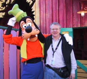 Picture of Misterblue with Goofy in the Magic Kingdom at Disneyworld